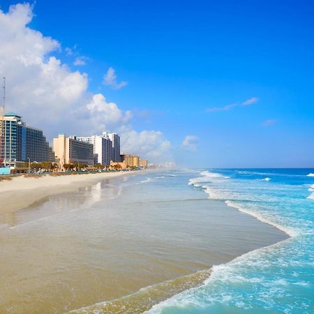 Newly Renovated Oceanfront Studio W/ Balcony - Daytona Beachアパートメント エクステリア 写真
