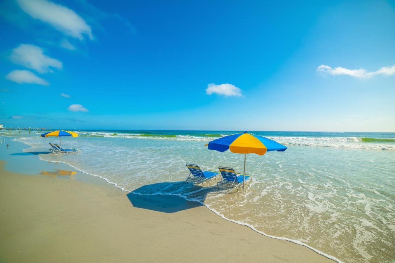 Newly Renovated Oceanfront Studio W/ Balcony - Daytona Beachアパートメント エクステリア 写真